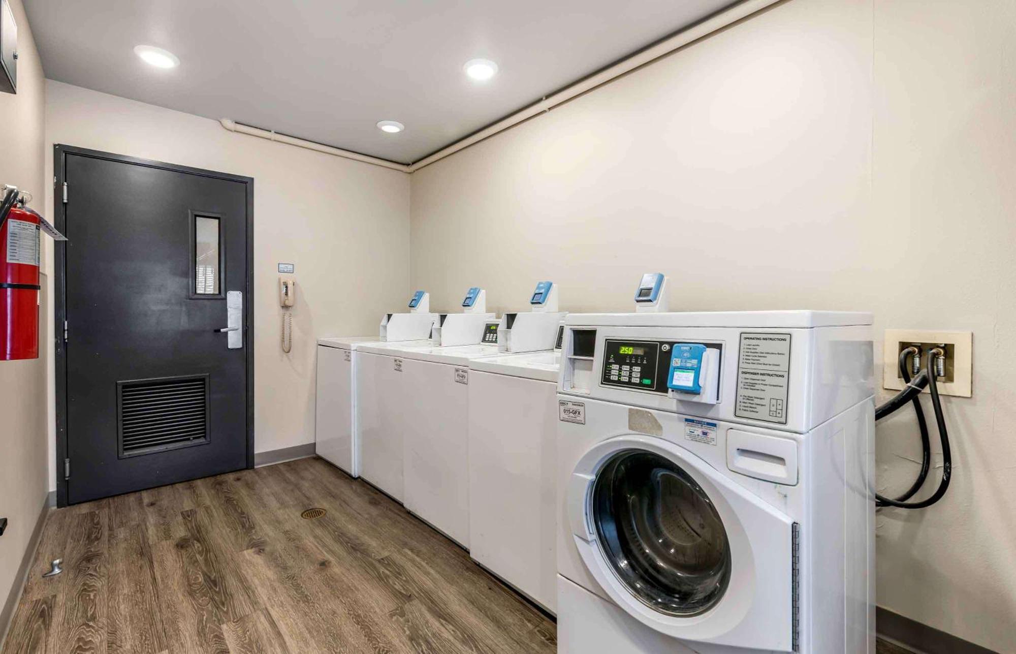 Extended Stay America Select Suites - Orlando - East Ngoại thất bức ảnh