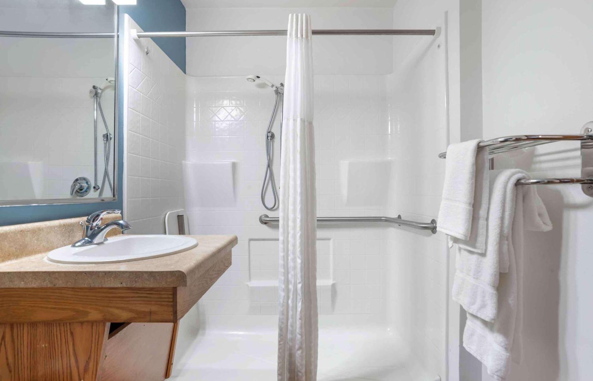 Extended Stay America Select Suites - Orlando - East Ngoại thất bức ảnh